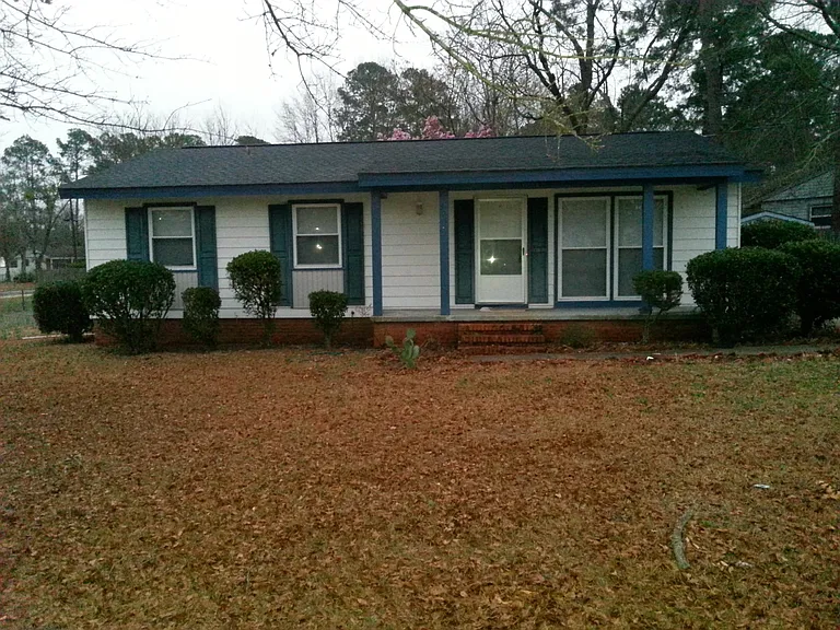 301 Desmond Dr — Photo 7