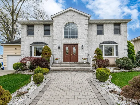 751 S Middlesex Ave, Colonia, NJ 07067