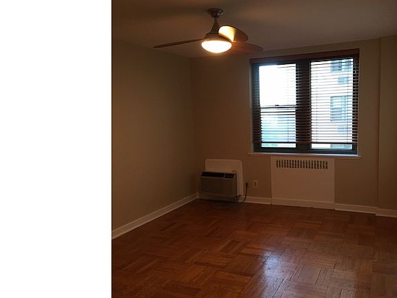 5th image of 2601 Pennsylvania Ave APT 733
