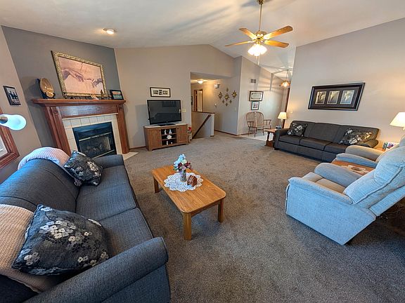 2nd image of 3066 Kregel Dr