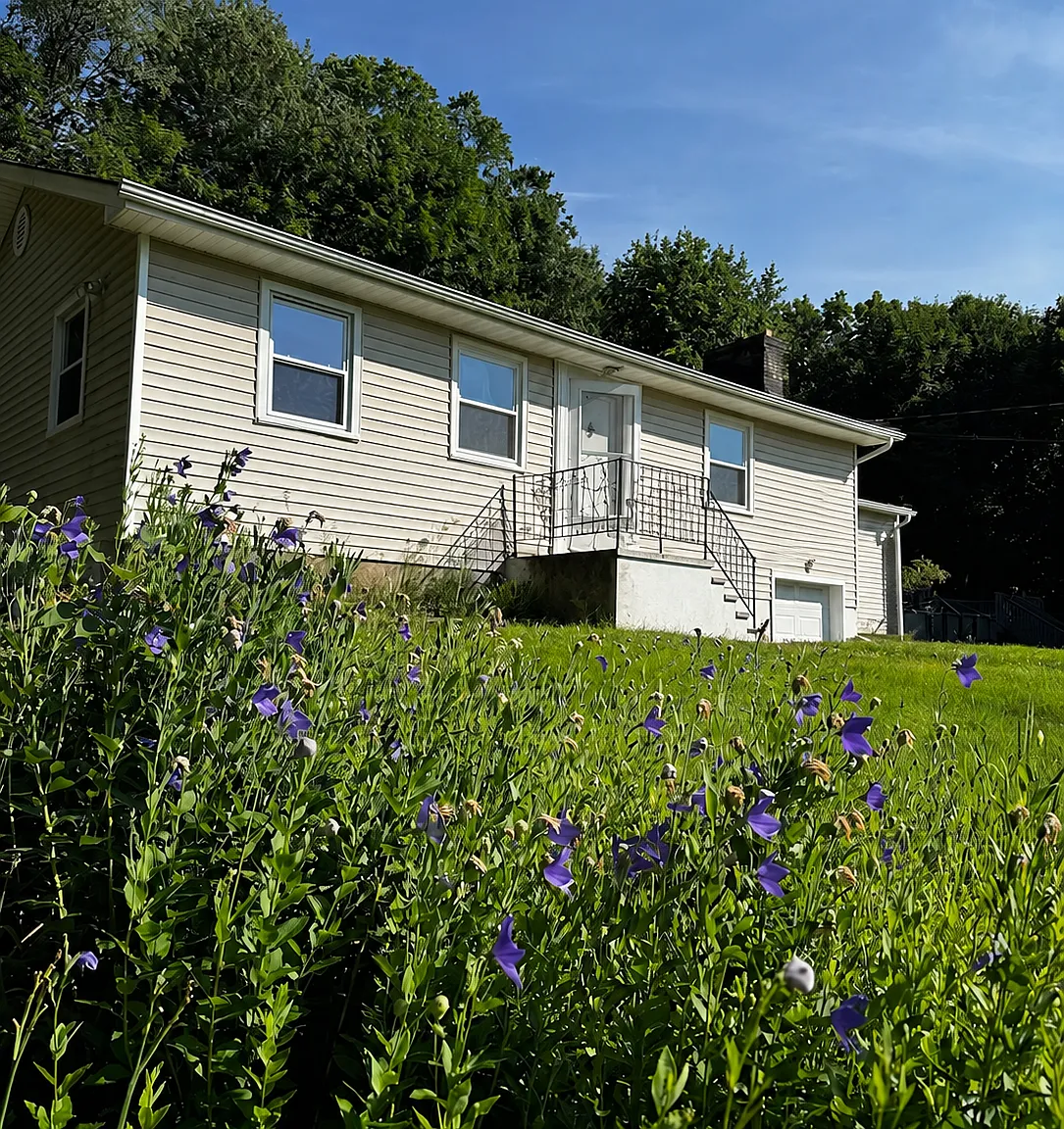 3 bed, 1184 sqft, $2,700 — Photo 1