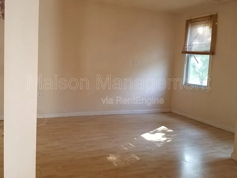 486 S Goodman St — Photo 5