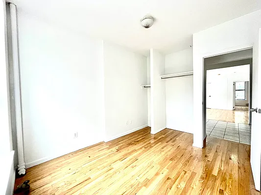 Rented by Metropolitan Property Group | media 36