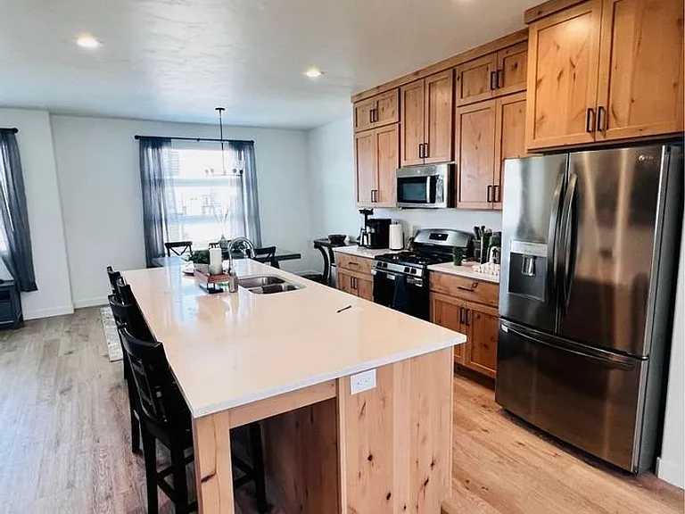 461 S 900 W — Photo 54