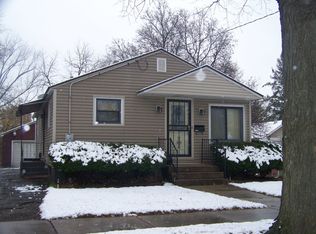 1322 Superior St, Aurora, IL 60505