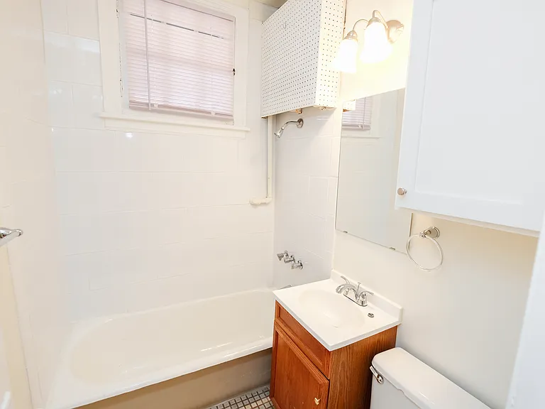 Fremont Apartments — Photo 29