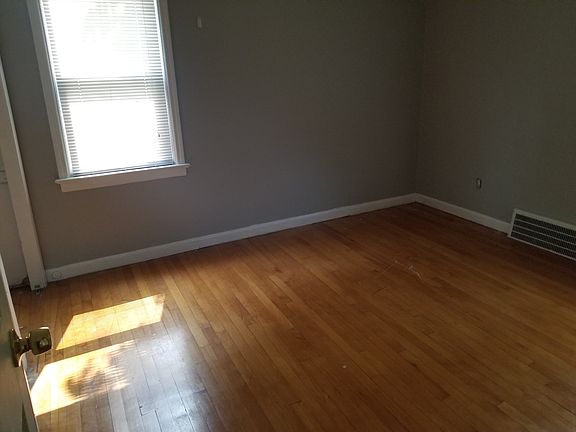 5th image of 2611 Brookdale Ave