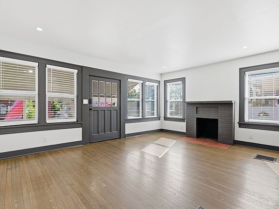 5th image of 3227 E 5th Ave