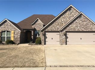 4006 SW Hollowbrook St, Bentonville, AR 72712