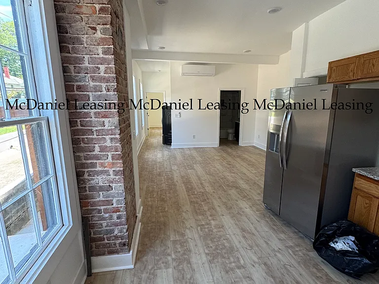530 Peronneau St #1 — Photo 6