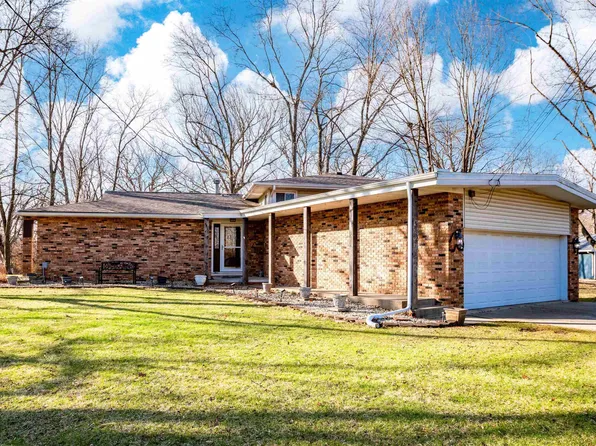 107 Brookwood Ct, Washington, IL 61571