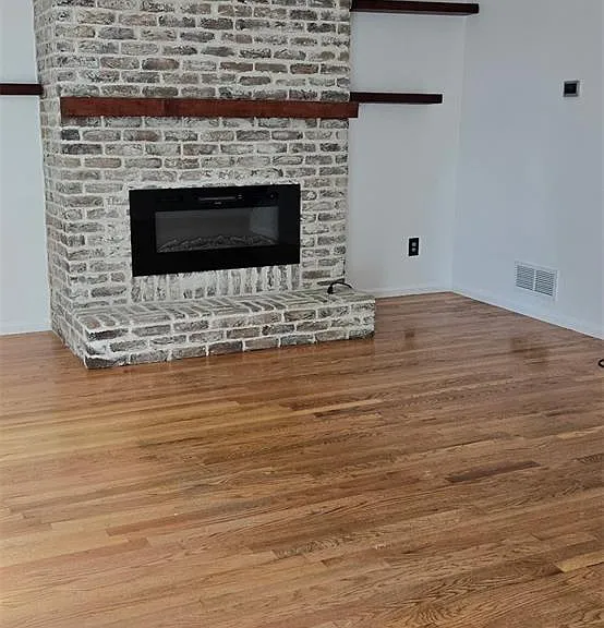 1480 Swan Ave — Photo 2