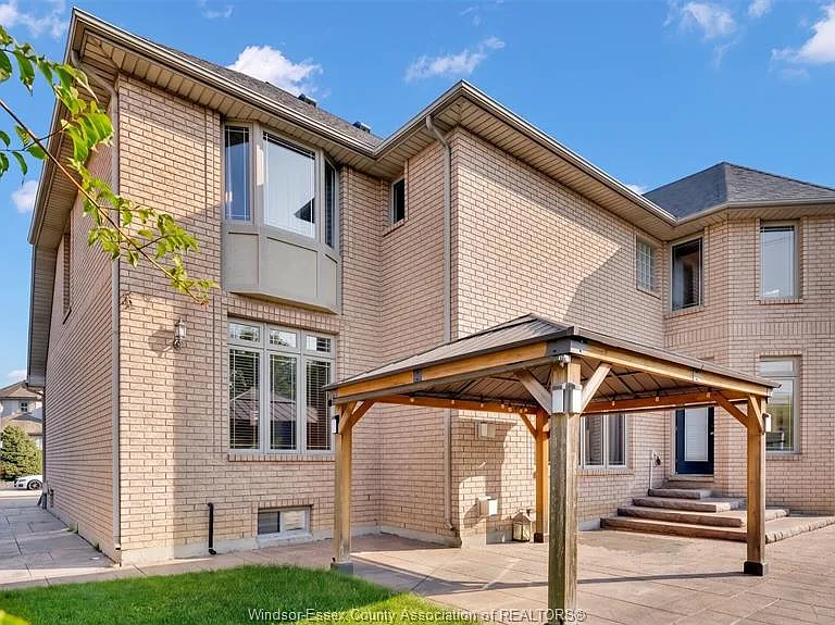 380 Shoreview Cir — Photo 25