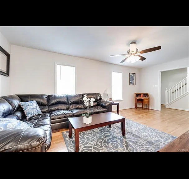 8571 Woodlake Dr — Photo 2