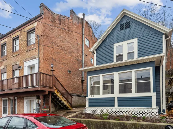 328 Franklin St, Galena, IL 61036