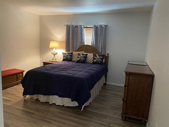 5th image of 111 Cabrillo Dr