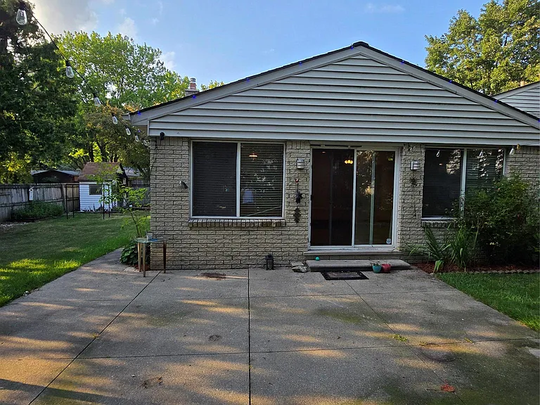 2310 Cumberland Dr — Photo 34