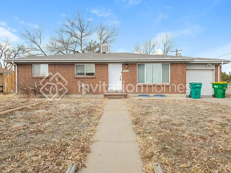 3195 Victor St — Photo 1