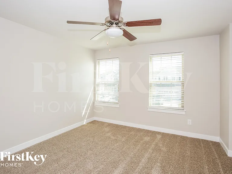1658 Scarbrough Cir SW — Photo 10