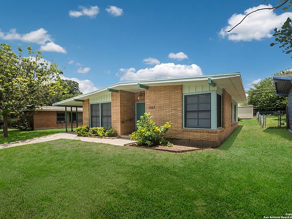 3rd image of 1107 Arroya Vista Dr