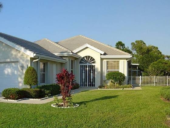 1st image of 7547 SE Bay Cedar Cir