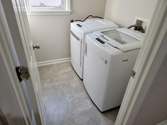 3rd image of 3565 McClure Woods Dr