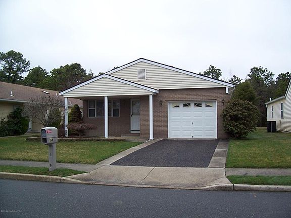 2nd image of 94 Paradise Blvd