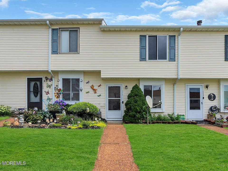 171 Sawmill Rd #209