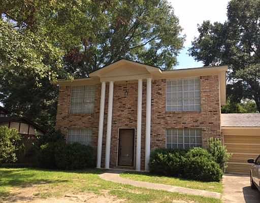 1st image of 2501 Holiday Dr