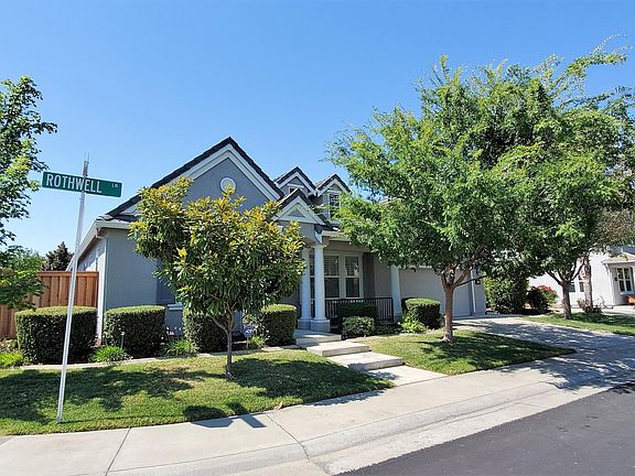 Enjoy this corner lot!