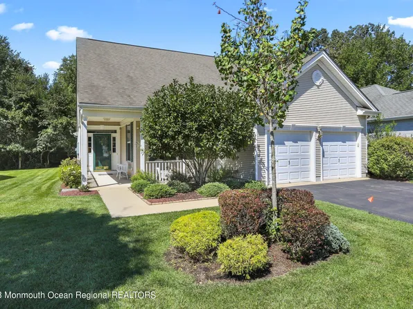 53 Chesterfield Drive, Jackson, NJ 08527