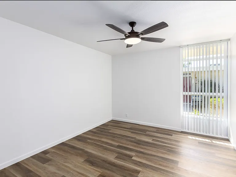 6540 N Central Ave — Photo 17