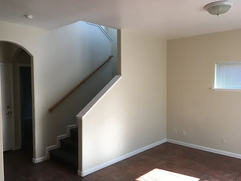 4725 9th Ave — Photo 5