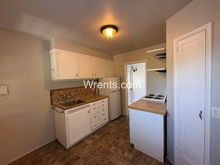 1824 W Riverside Ave — Photo 3