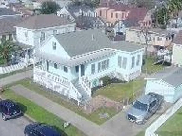 614 13th St, Galveston, TX 77550