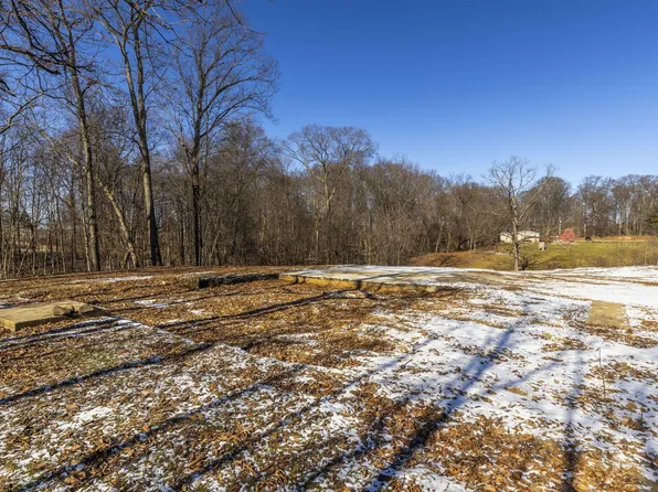 6875 Indian Run Rd NE, Pleasantville, OH 43148