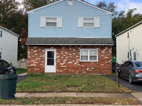 521 Corinthian Ave, Essington, PA 19029