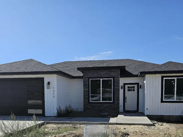 1213 Jade Dr, Rupert, ID 83350