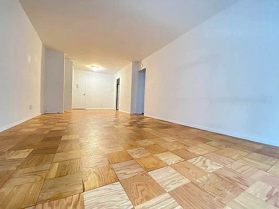 2nd image of 250 E 63rd St APT 605