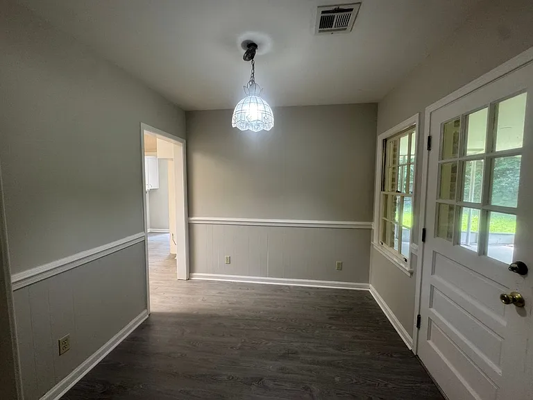 3054 Merrimac Dr — Photo 11