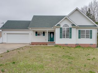 125 Saddlecreek Cir, Dickson, TN 37055