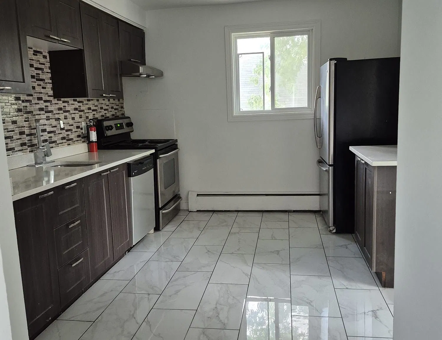 3 bed, $1,600 — Photo 4