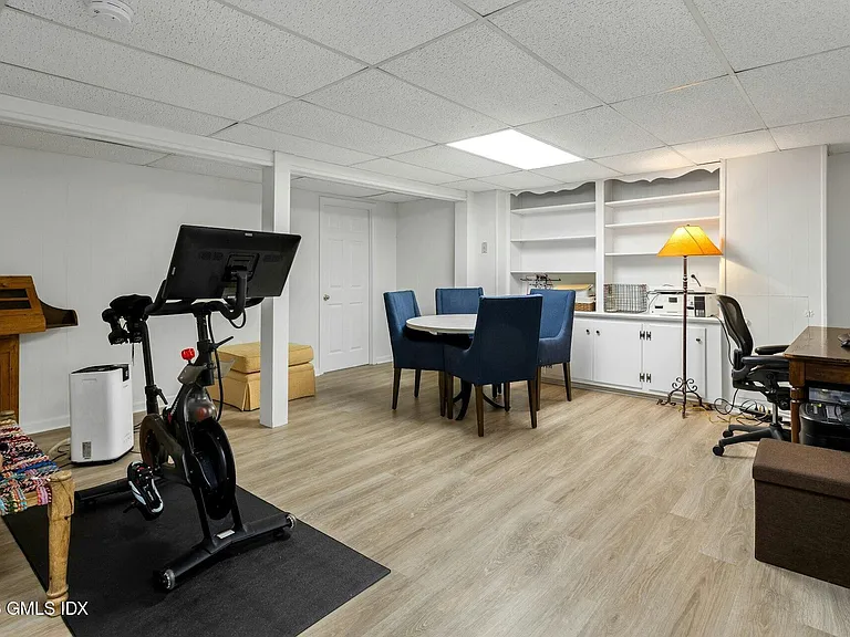 18 Cornelia Dr — Photo 18