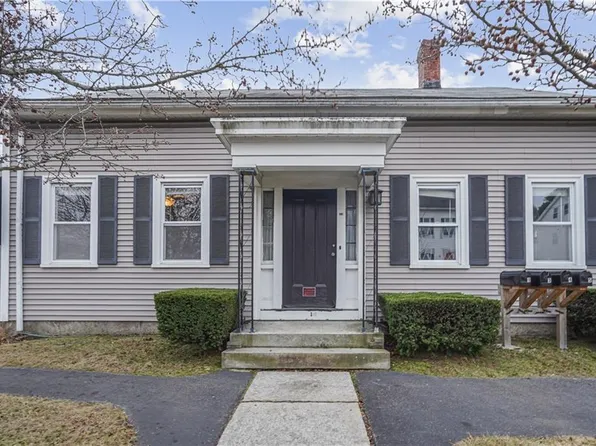 18 S Main St, Coventry, RI 02816