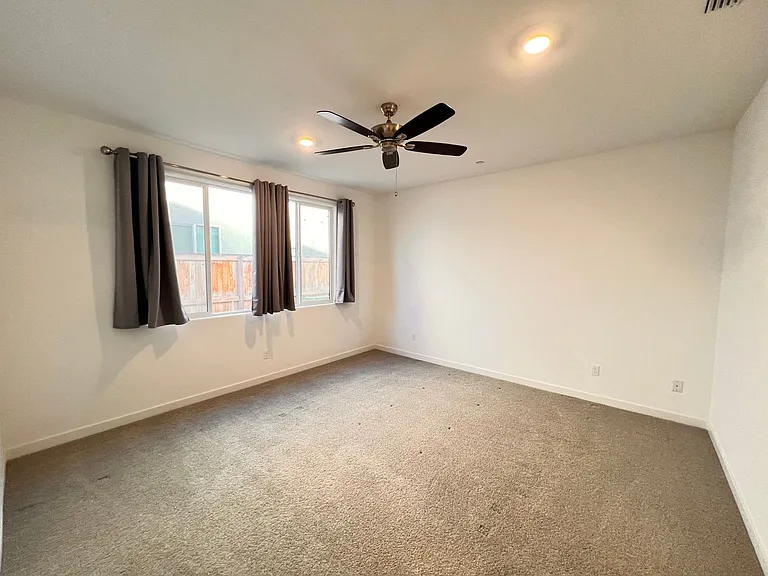 9408 Willow Terrace Dr — Photo 22