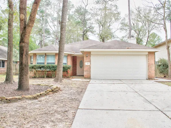 123 W Drifting Shadows Cir, Conroe, TX 77385