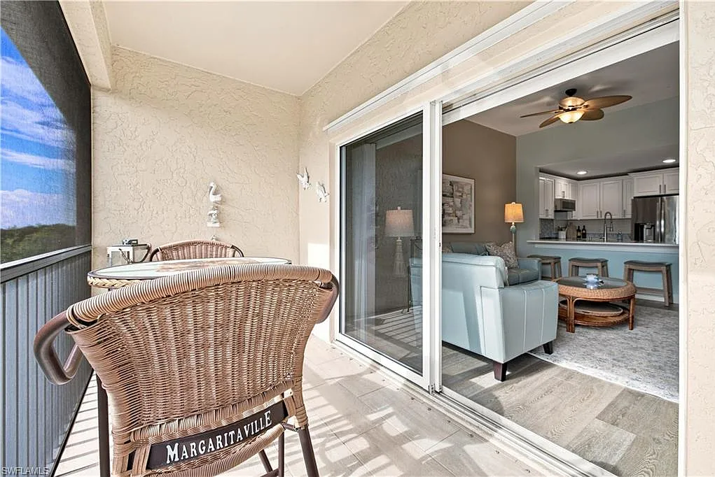 3 bed, 2.0 bath, 1246 sqft, $4,700 — Photo 2