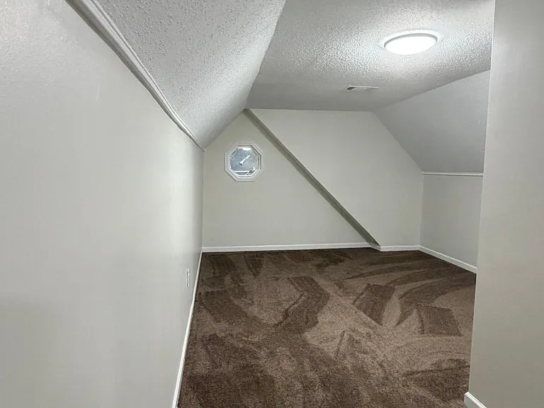 7472 Hedgington Dr — Photo 20