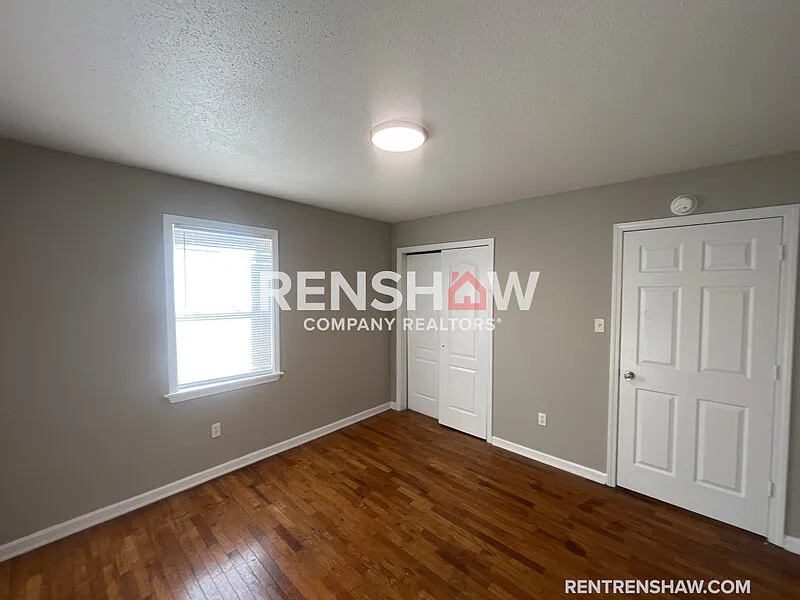3 bed, 1.0 bath, 1053 sqft, $1,250 — Photo 2