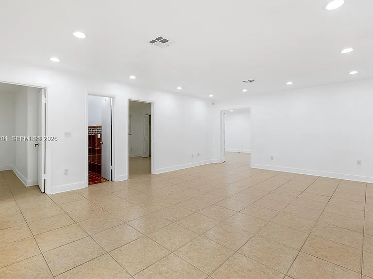 5770 SW 55th St — Photo 14